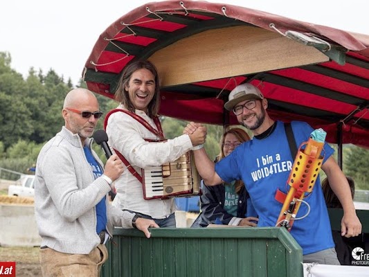 Ein riesen Spaß in Reingers bei der 24h Traktorrennen WM